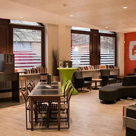 Hi Generation Europe Hostel Sint-Jans-Molenbeek